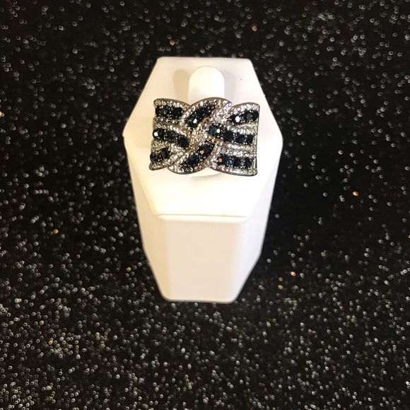 - GLAMOUR ENGAGEMENT RING - Picture 2 of 6